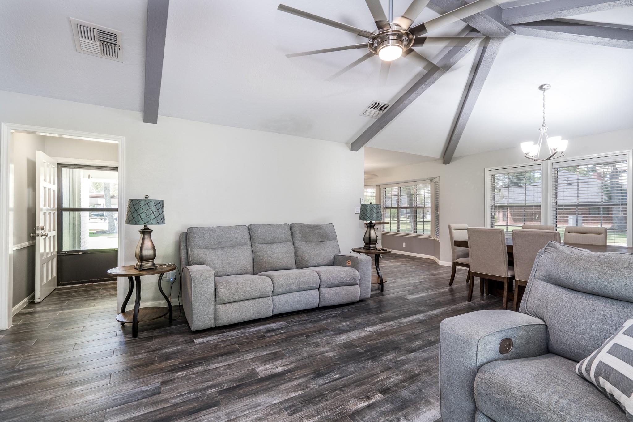 1506 Running Bear Trail
