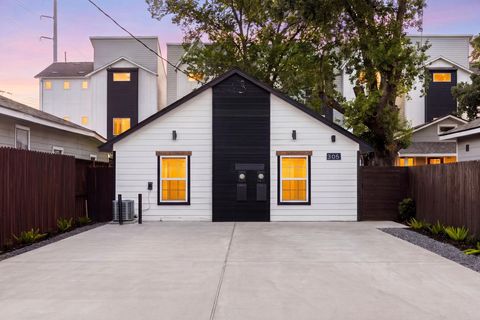 Multifamily For Sale - 305 N Ennis St St<br/> Houston, TX 77003