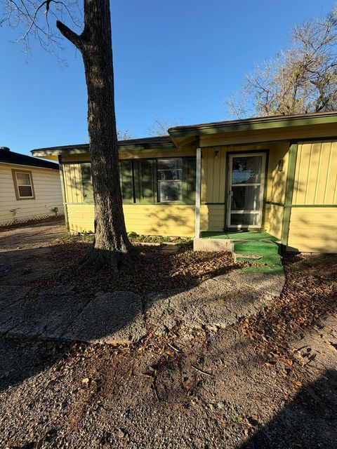 Photo of 3123 Bennington Street, Houston, TX 77093 (MLS # 86883909)