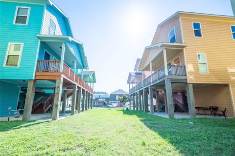 Photo of 913 Moody Avenue, Galveston, TX 77550 (MLS # 14962124)