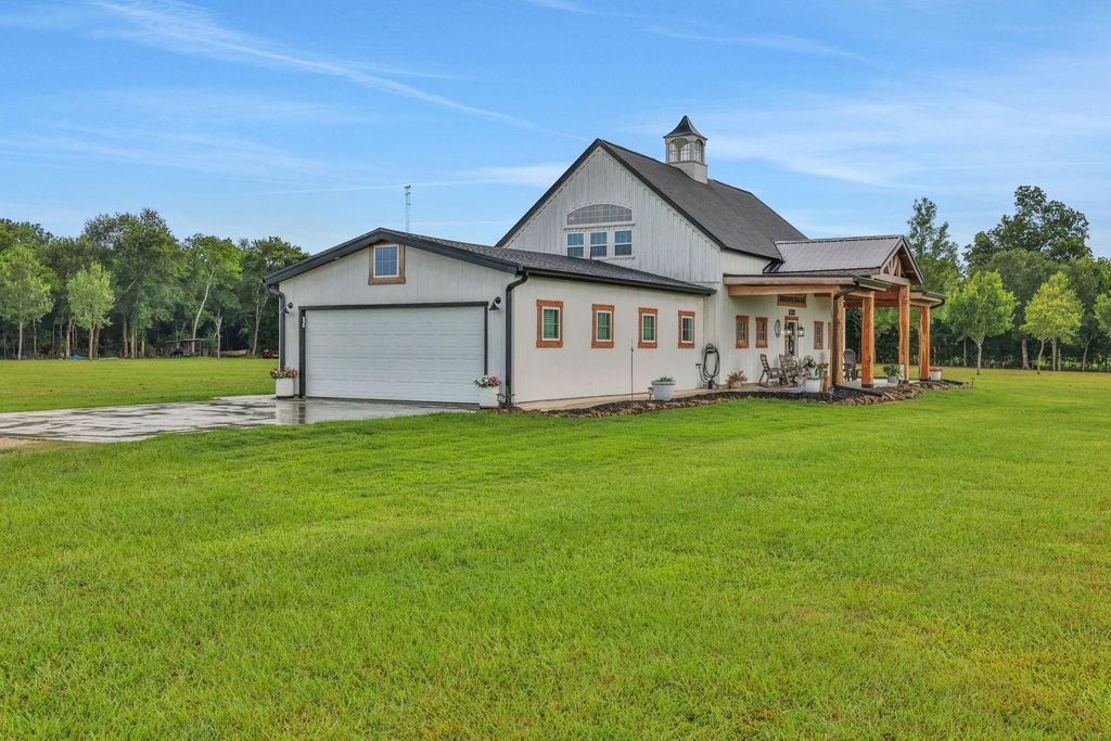 Photo of 133 Timber Ridge Road, Liberty, TX 77575 (MLS # 60873356)