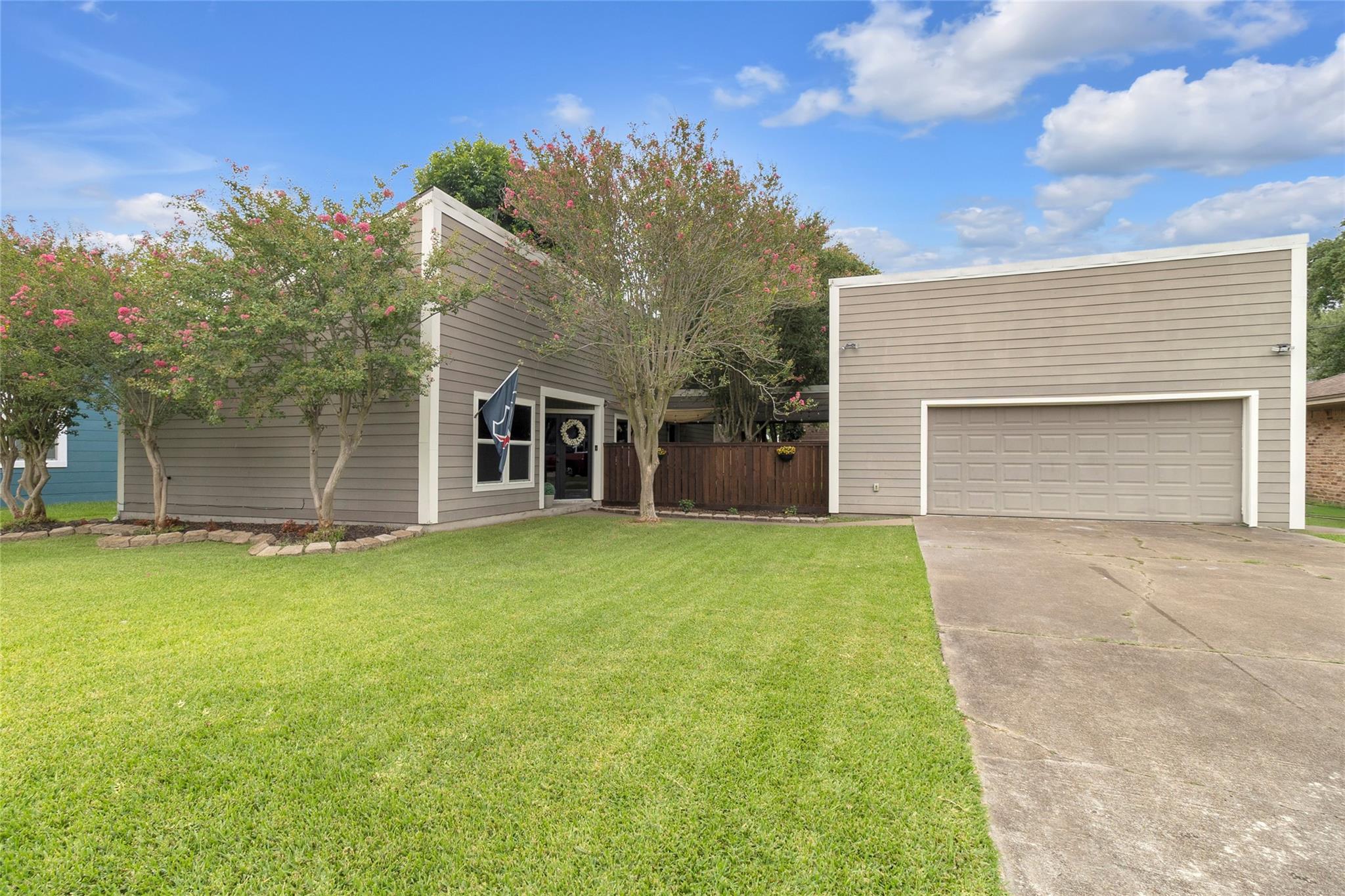 1217 Ivy Avenue