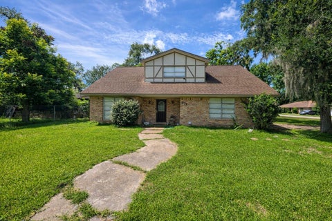 Photo of 821 Mulberry Lane, Brazoria, TX 77422 (MLS # 48933018)