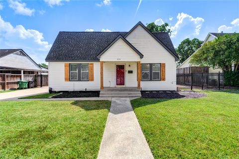 Photo of 814 Sue Street, Houston, TX 77009 (MLS # 10317108)