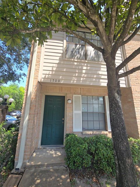 Photo of 14600 Fonmeadow Drive #1700, Houston, TX 77035 (MLS # 62709435)