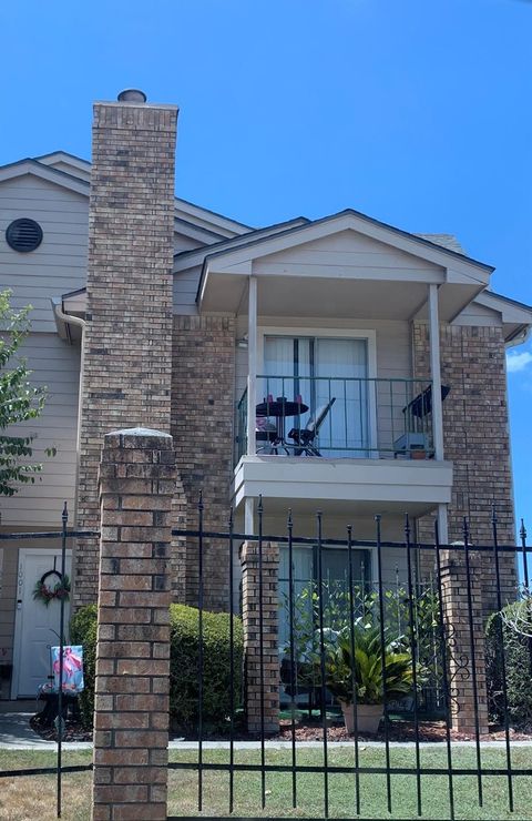 Photo of 3770 Lovers Wood Lane #1001, Houston, TX 77014 (MLS # 69886012)