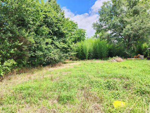 Photo of 811 Couch Street, Kilgore, TX 75662 (MLS # 66132487)