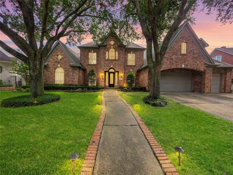 Photo of 3815 Loch Glen Court, Houston, TX 77059 (MLS # 36363382)