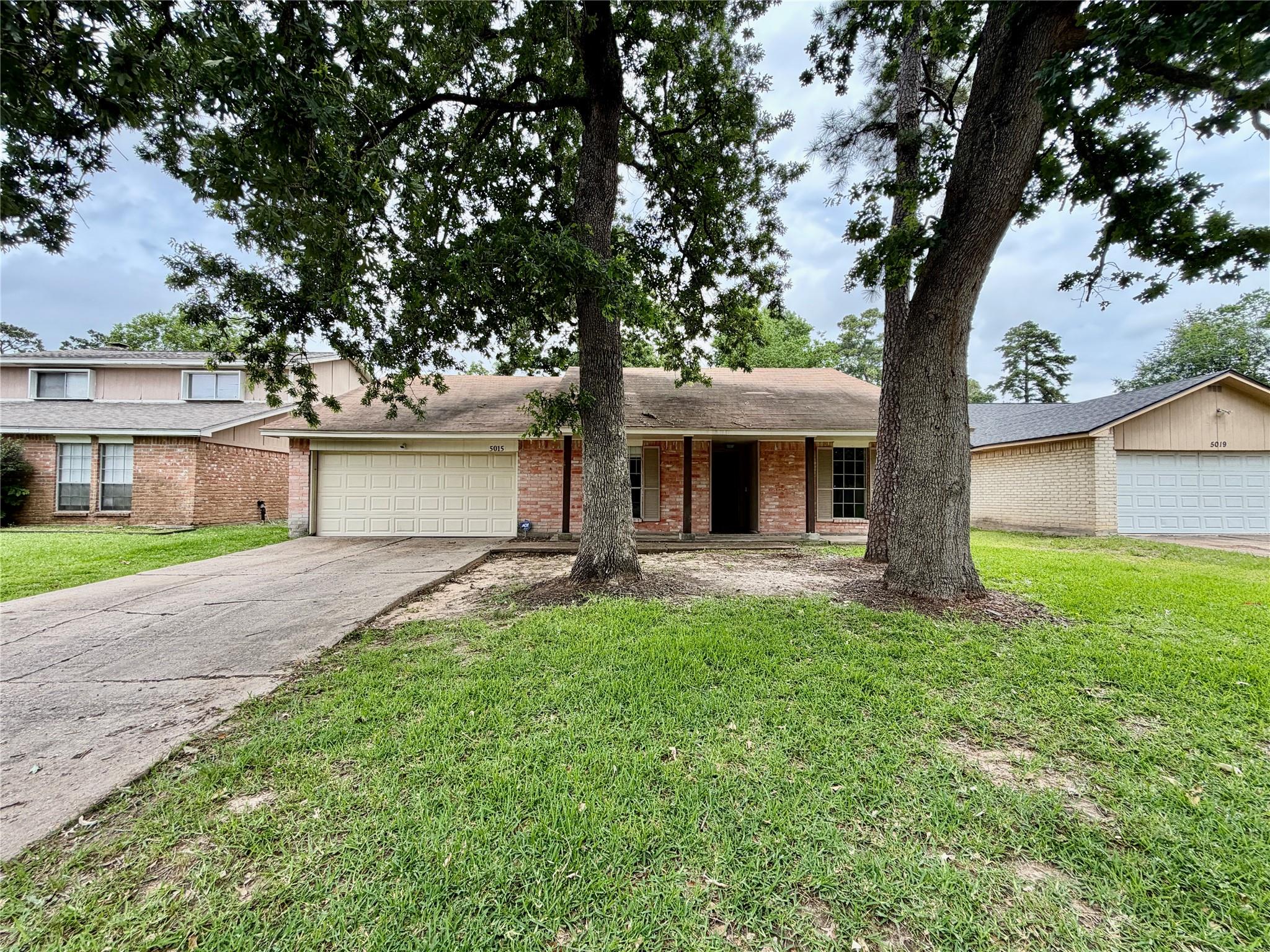 5015 Glendower Drive