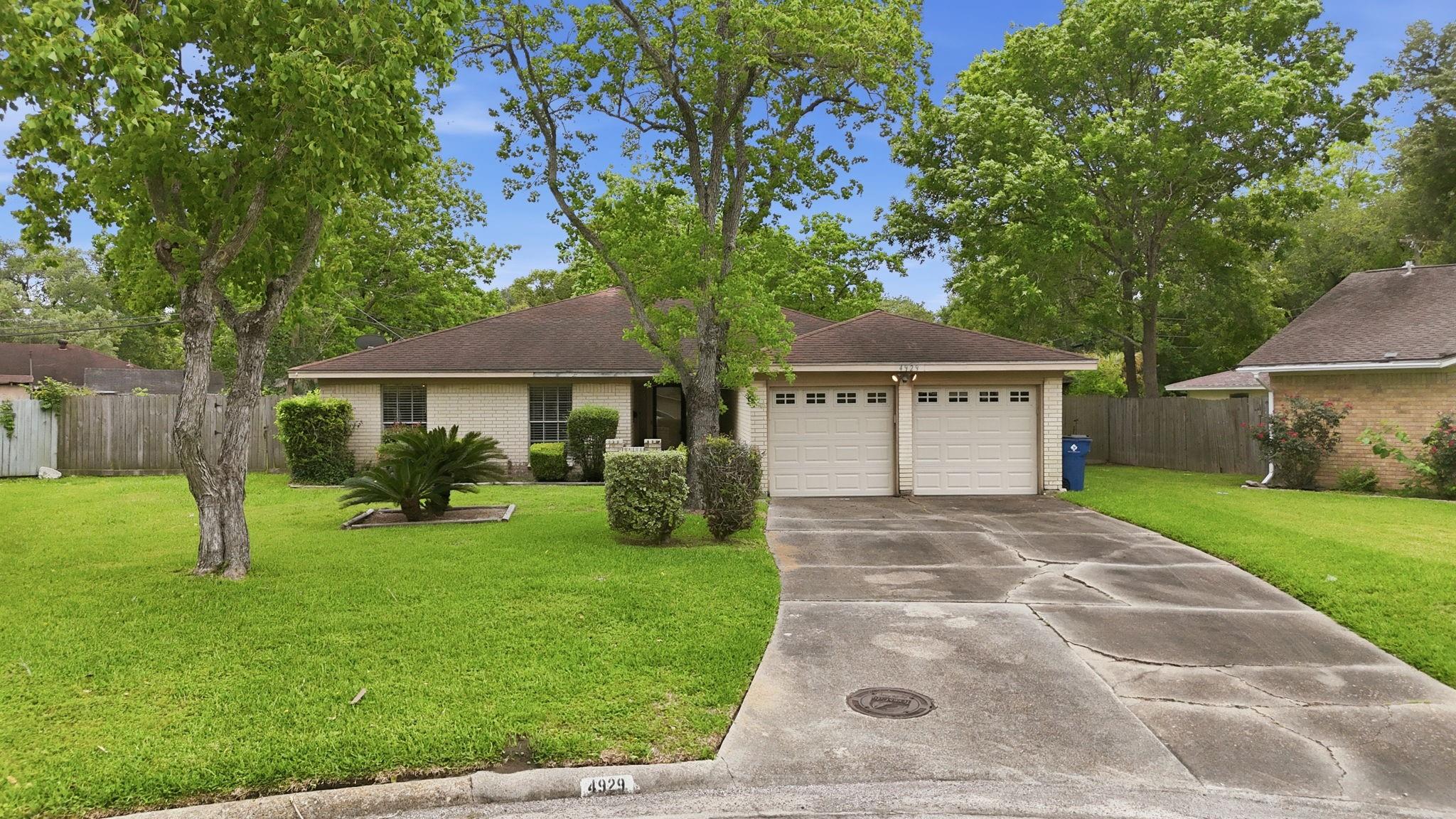 4929 Monarch Oak Lane