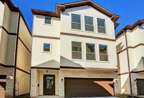 Photo of 5433 Kiam Street #B, Houston, TX 77007 (MLS # 26017143)