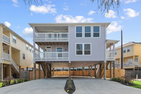 Townhouse For Sale - 704 Lee Street<br/> La Porte, TX 77571