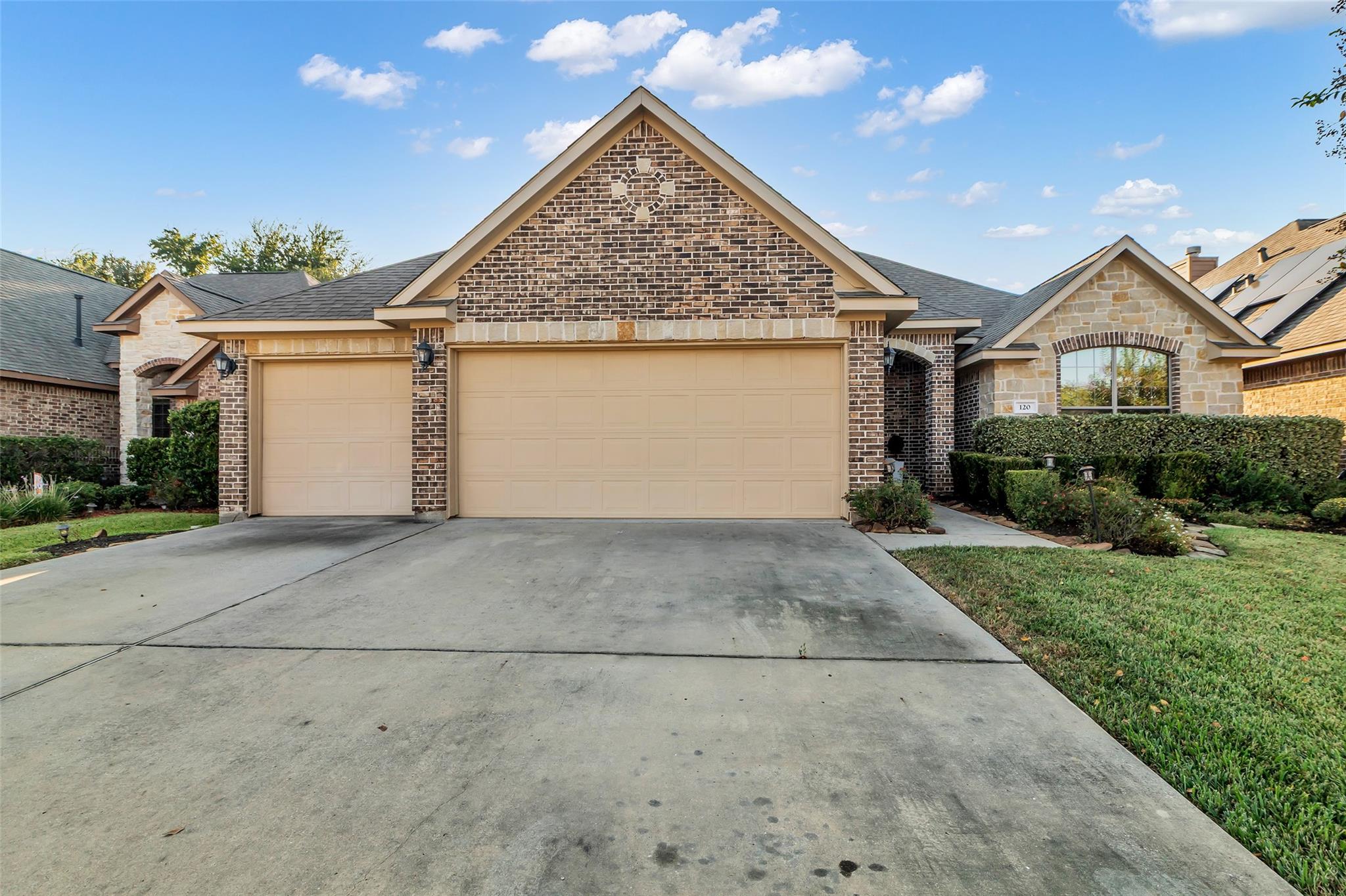 120 Racetrack Lane