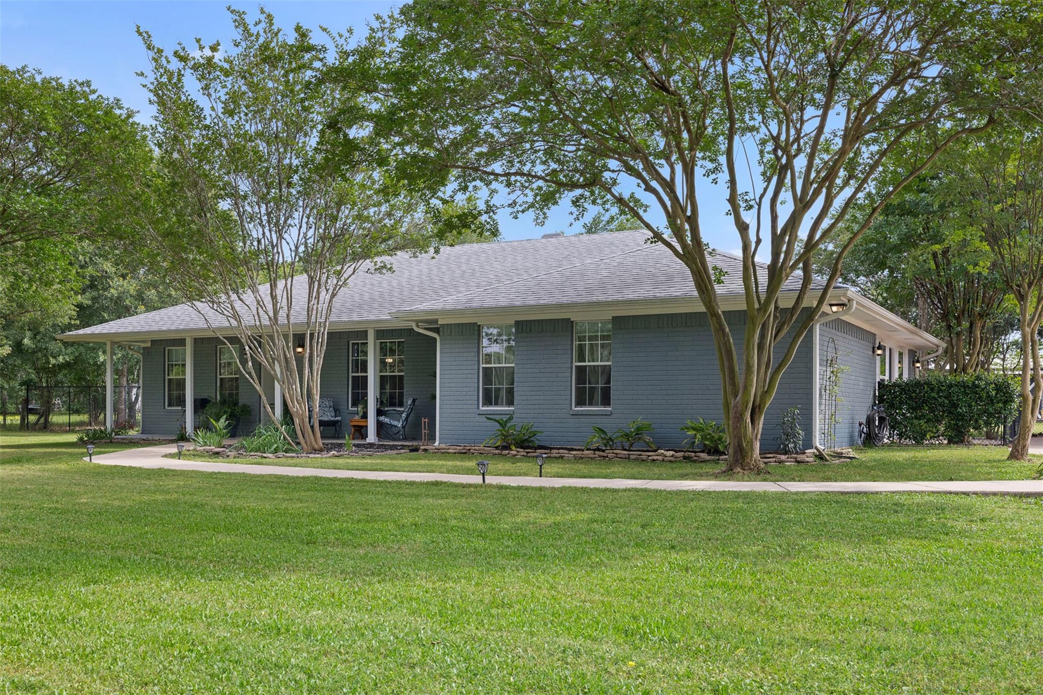 10462 Woodview Drive
