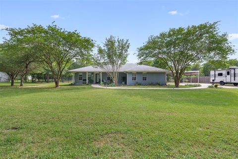 Photo of 10462 Woodview Drive, Bryan, TX 77845 (MLS # 10757099)