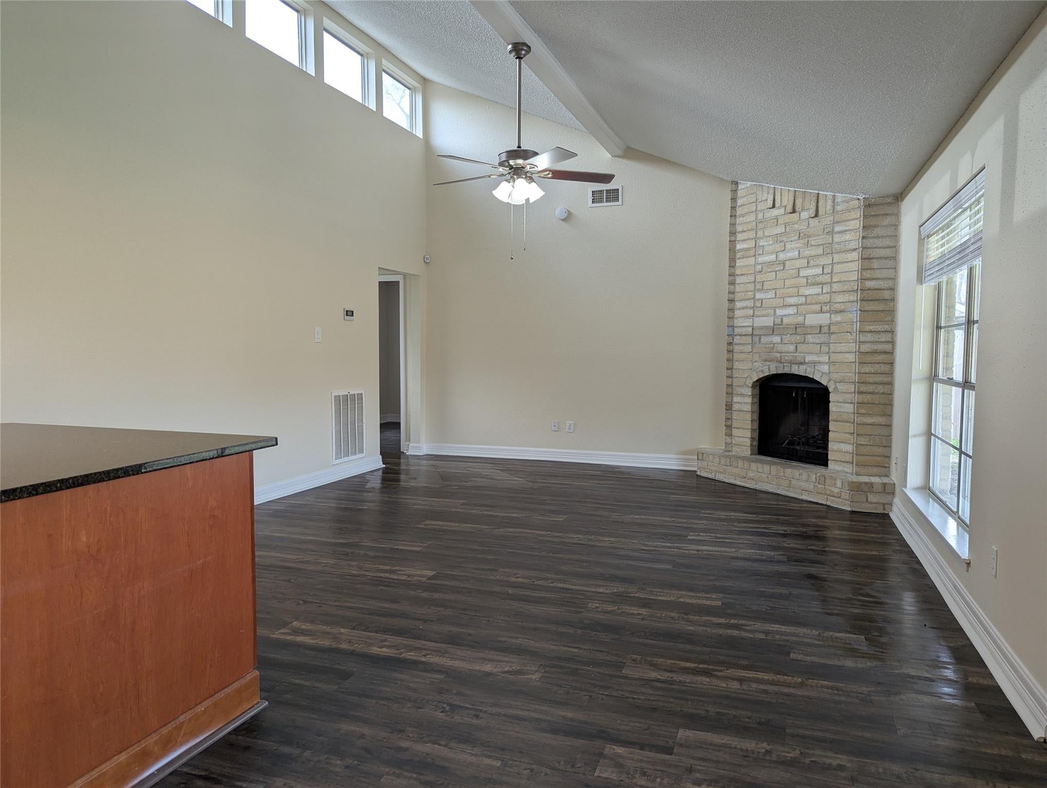 1601 Live Oak Hollow Street