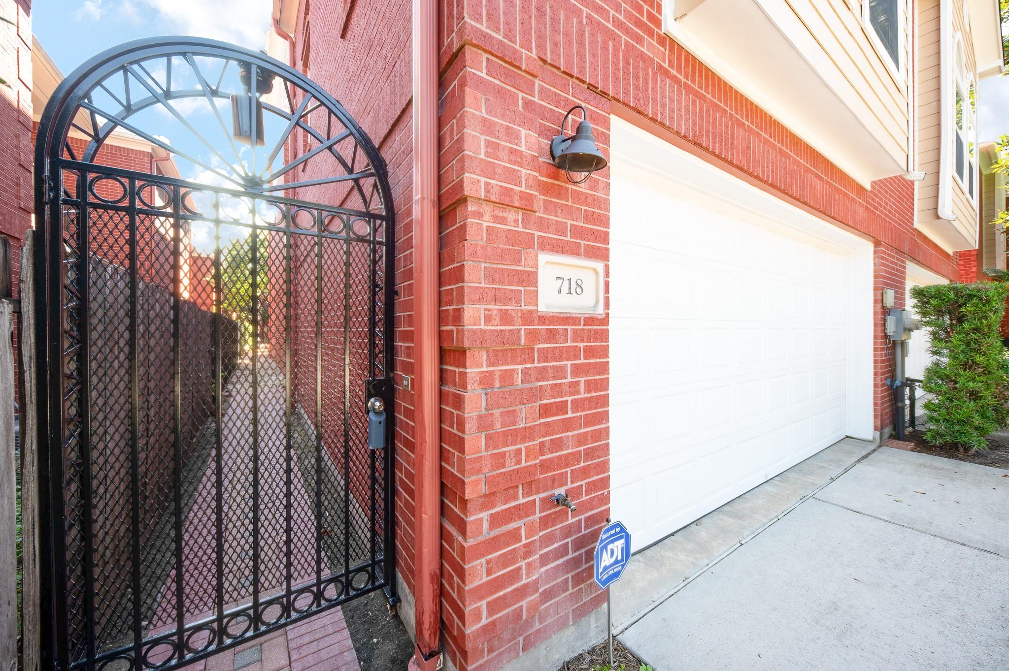 718 Roy Street