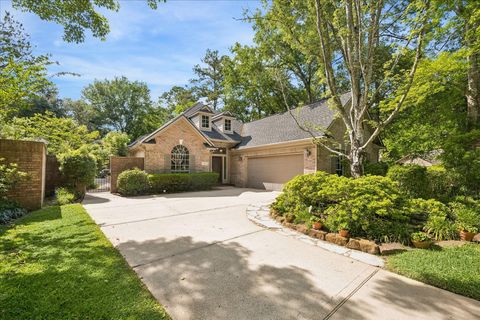 Photo of 23 Prism Cove Place, The Woodlands, TX 77381 (MLS # 40316840)