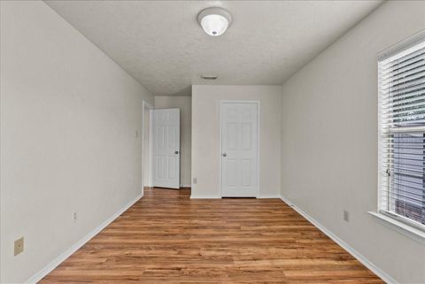Tiny photo for 430 W Redway Lane W, Houston, TX 77598 (MLS # 4434496)