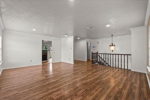Tiny photo for 430 W Redway Lane W, Houston, TX 77598 (MLS # 4434496)