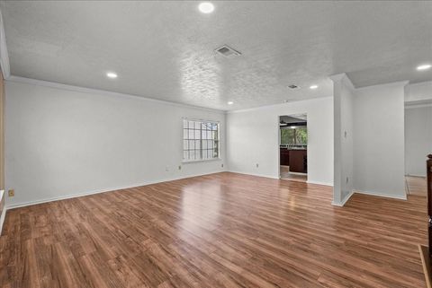 Tiny photo for 430 W Redway Lane W, Houston, TX 77598 (MLS # 4434496)