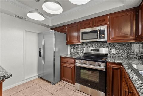 Tiny photo for 430 W Redway Lane W, Houston, TX 77598 (MLS # 4434496)