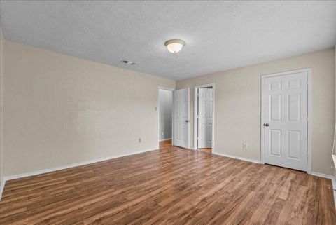 Tiny photo for 430 W Redway Lane W, Houston, TX 77598 (MLS # 4434496)