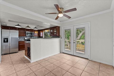 Tiny photo for 430 W Redway Lane W, Houston, TX 77598 (MLS # 4434496)