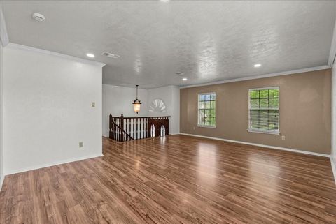 Tiny photo for 430 W Redway Lane W, Houston, TX 77598 (MLS # 4434496)