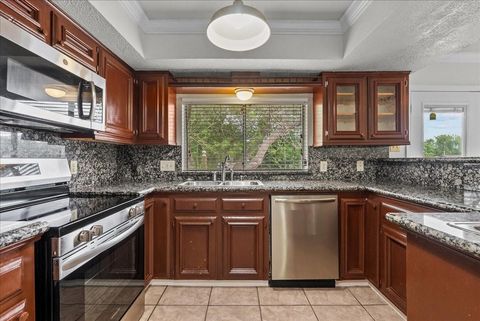 Tiny photo for 430 W Redway Lane W, Houston, TX 77598 (MLS # 4434496)