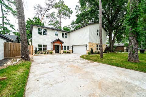 Photo of 10038 Westview Drive, Houston, TX 77055 (MLS # 74222200)