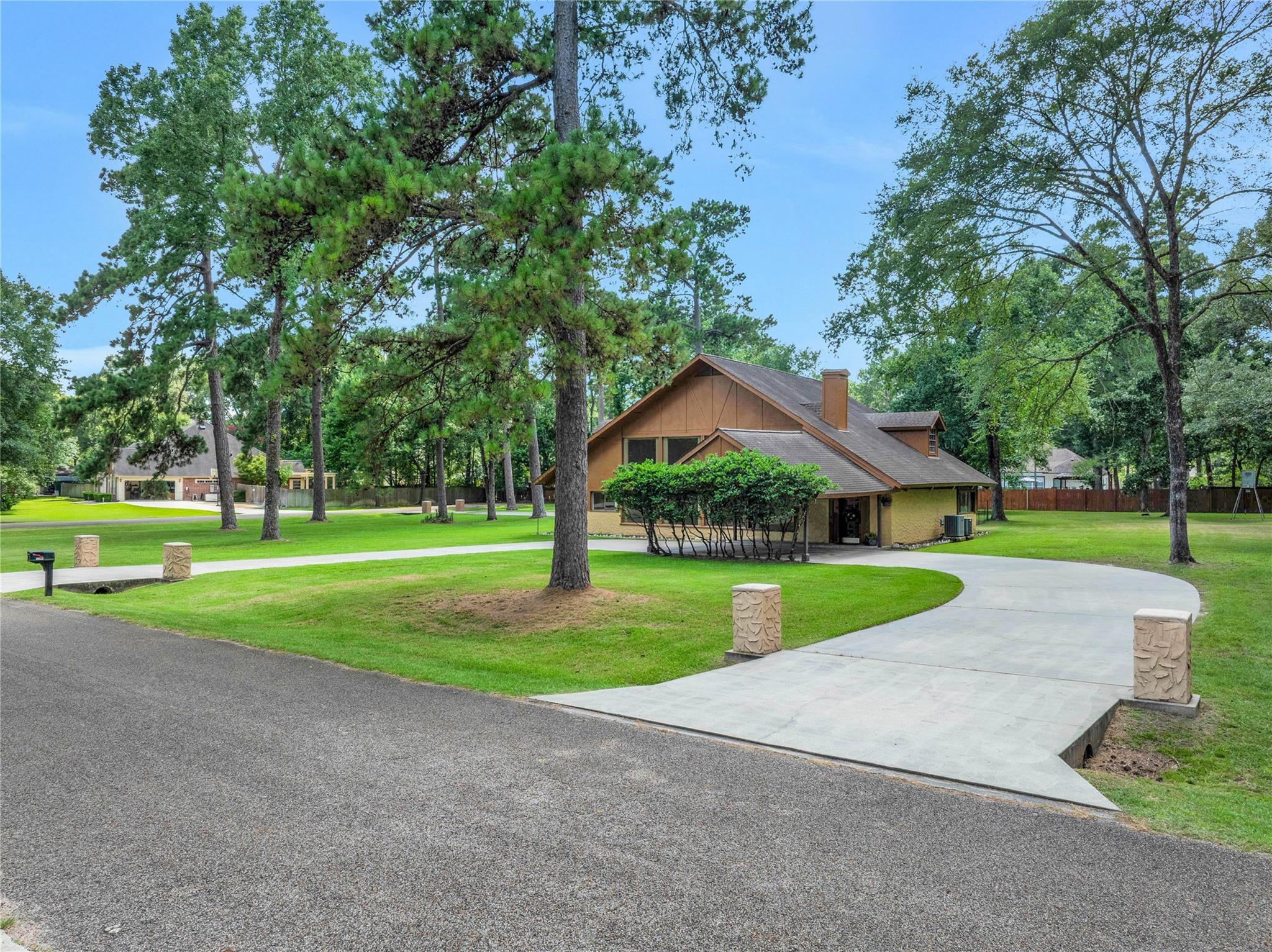 15418 Willis Way