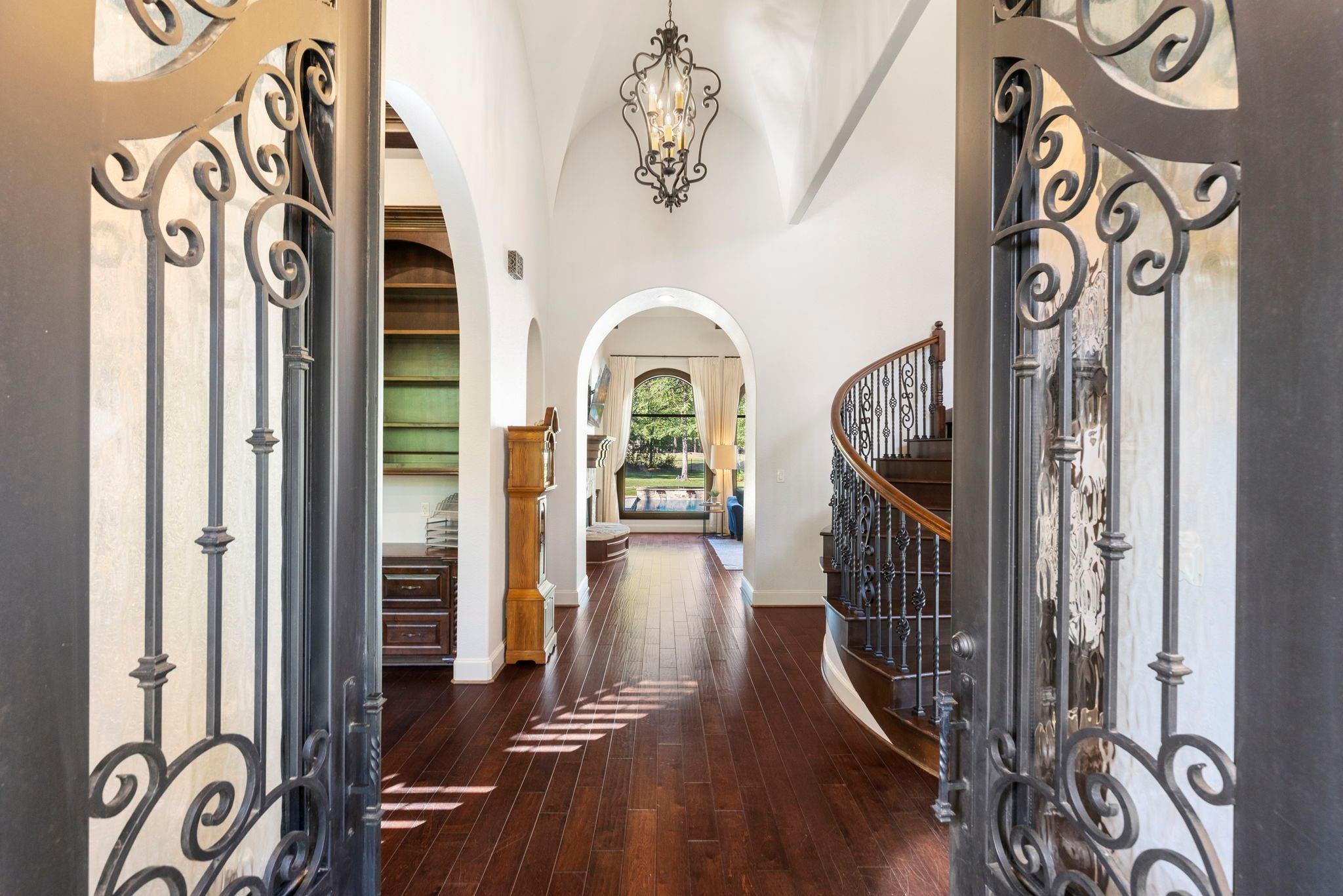 10703 Clubhouse Circle