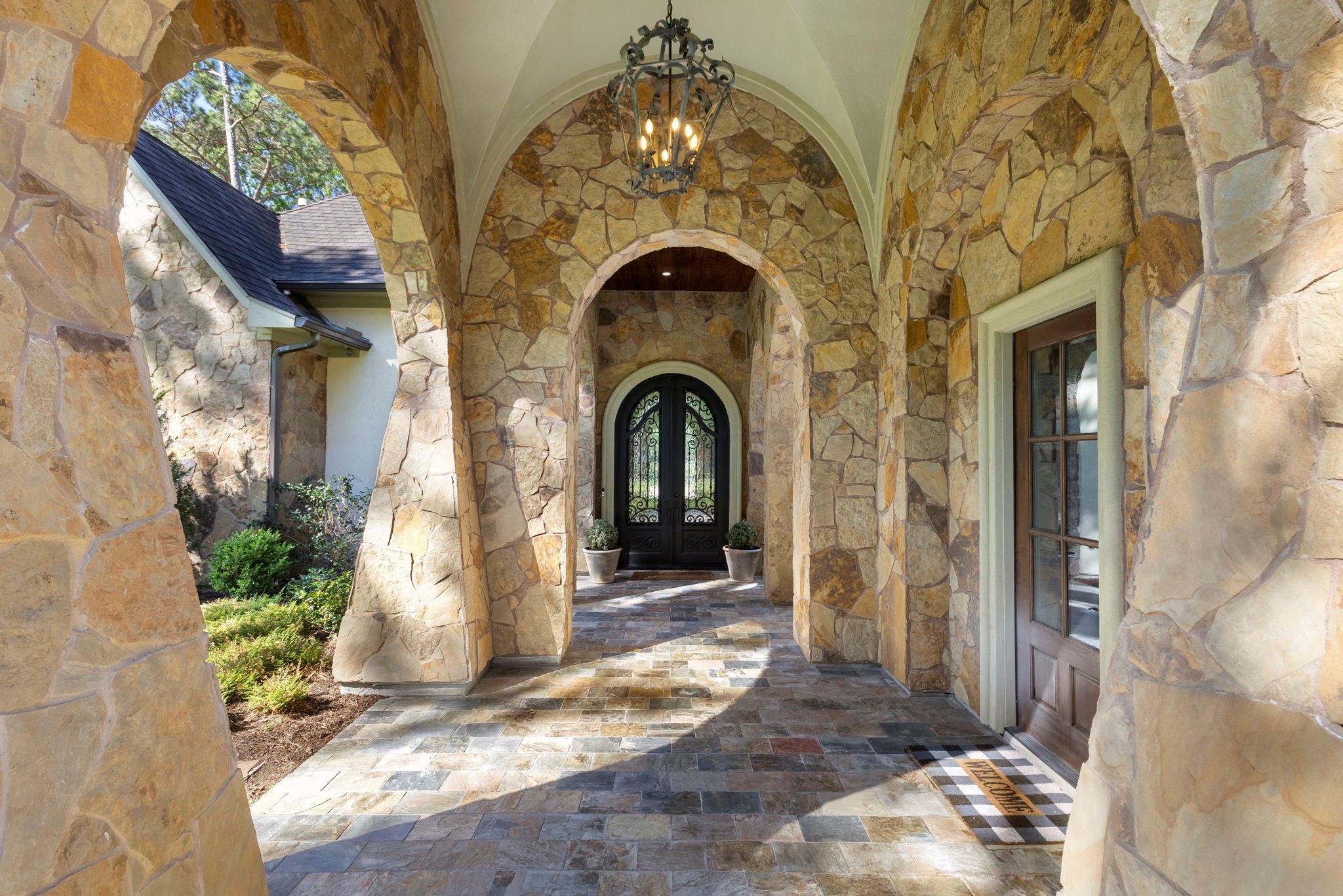 10703 Clubhouse Circle