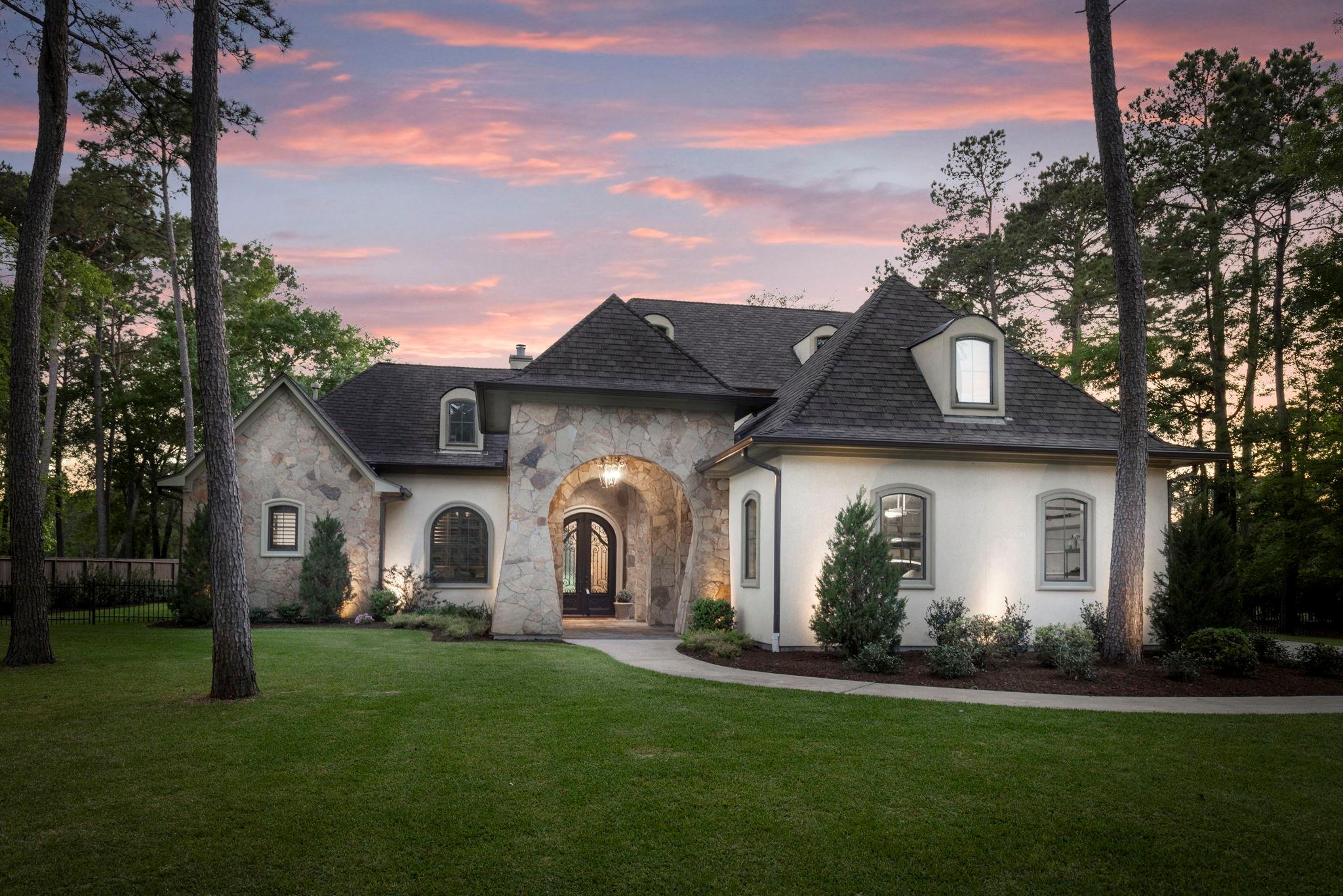 10703 Clubhouse Circle