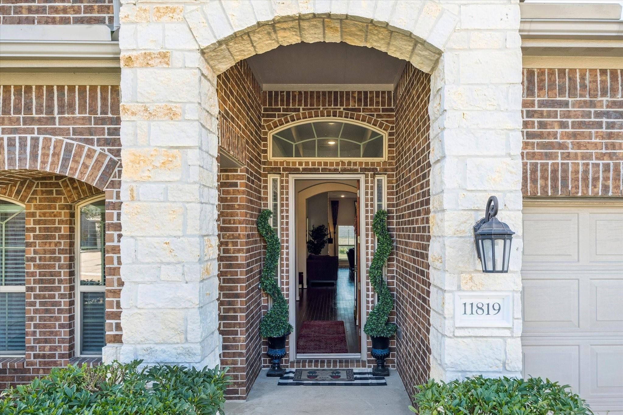 11819 Lilac Valley Lane