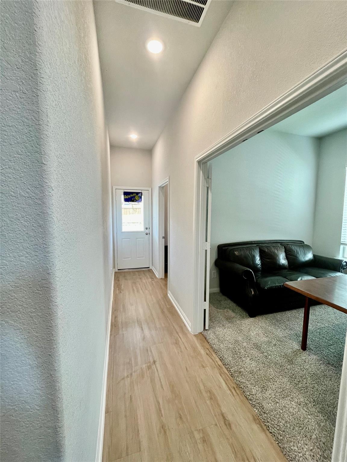 1055 Bluebonnet Trail