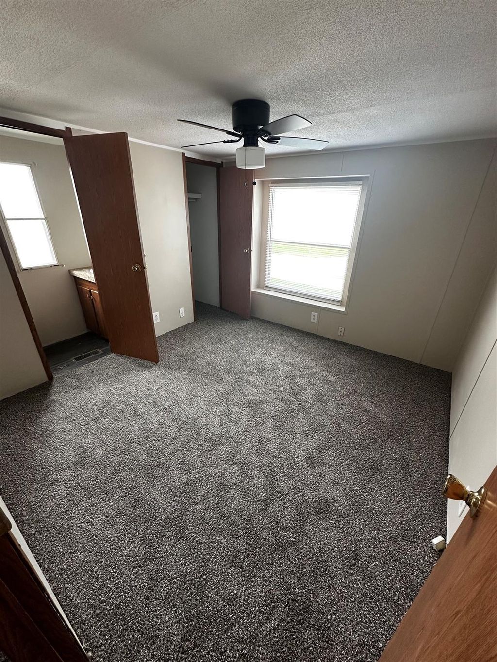 Photo of 2021 N Battlebell Road #21, Highlands, TX 77562 (MLS # 66562526)