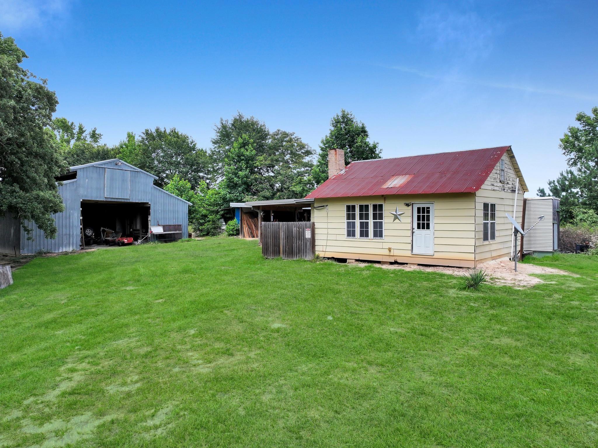 8323 County Road 292
