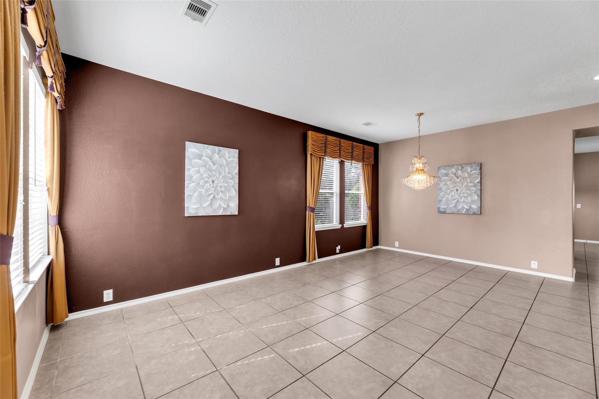 5303 Persimmon Pass