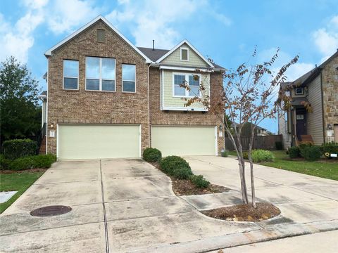 Photo of 12147 San Luca Street E, Richmond, TX 77406 (MLS # 20411643)