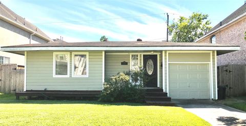 Photo of 4337 Effie Street, Bellaire, TX 77401 (MLS # 51853863)