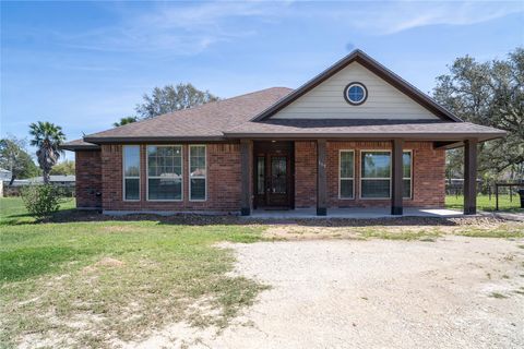 Photo of 119 Hackberry Street, Louise, TX 77455 (MLS # 89655782)