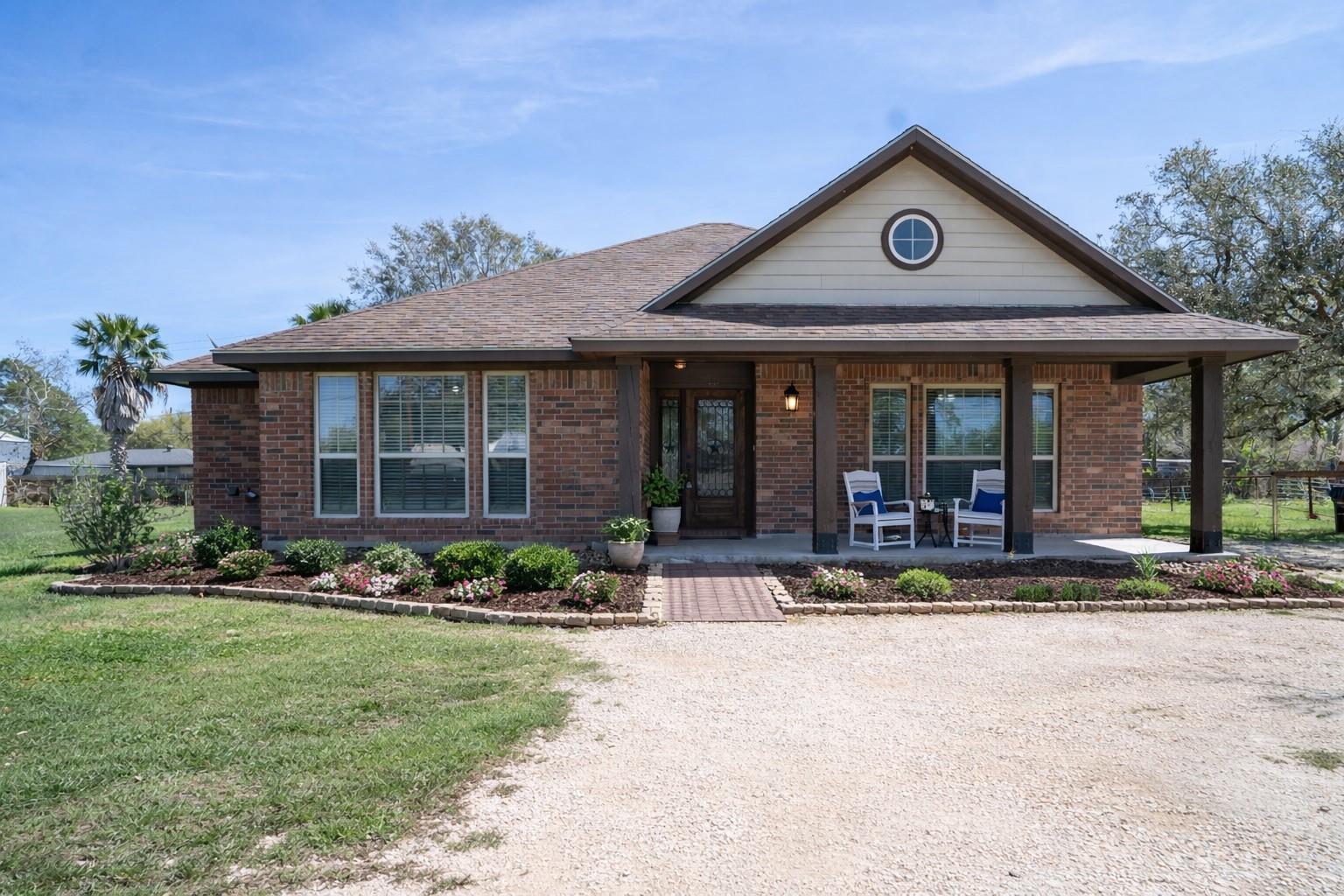 119 Hackberry Street