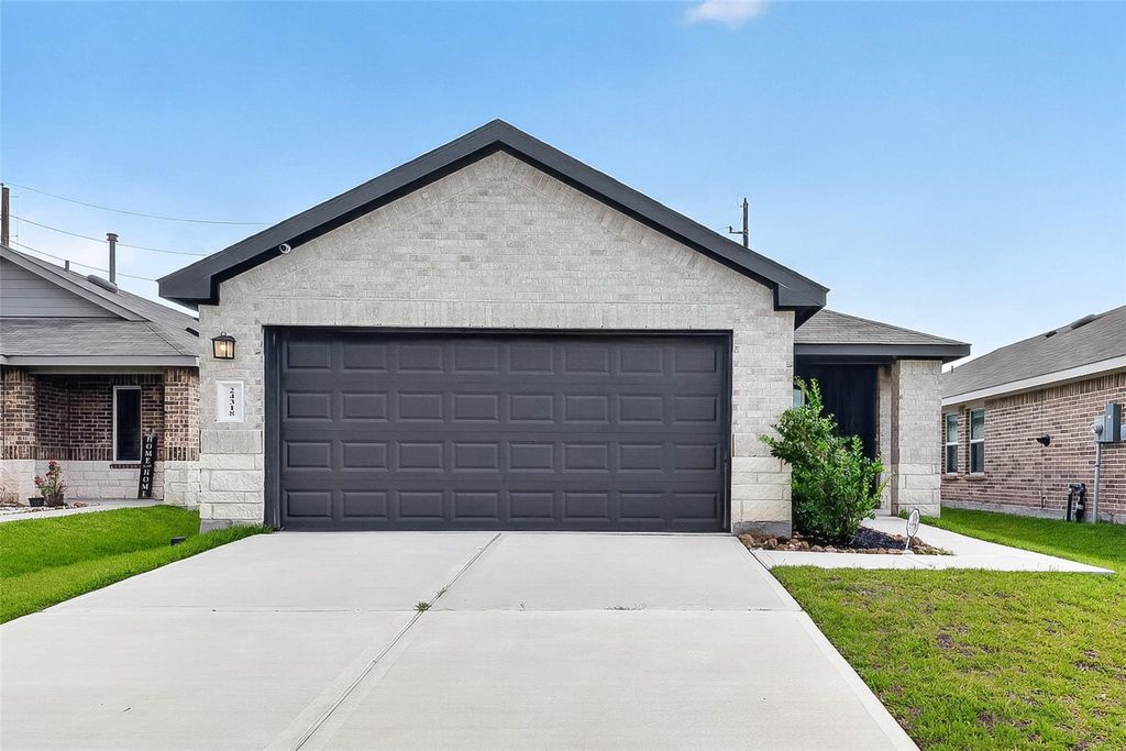 Photo of 24318 Pebble Crescent Lane, Spring, TX 77373 (MLS # 45770785)