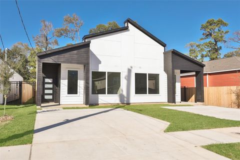 Photo of 8133 Cabot Street #A/B, Houston, TX 77078 (MLS # 24328258)