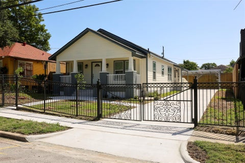 Photo of 512 Threlkeld Street, Houston, TX 77007 (MLS # 12948323)