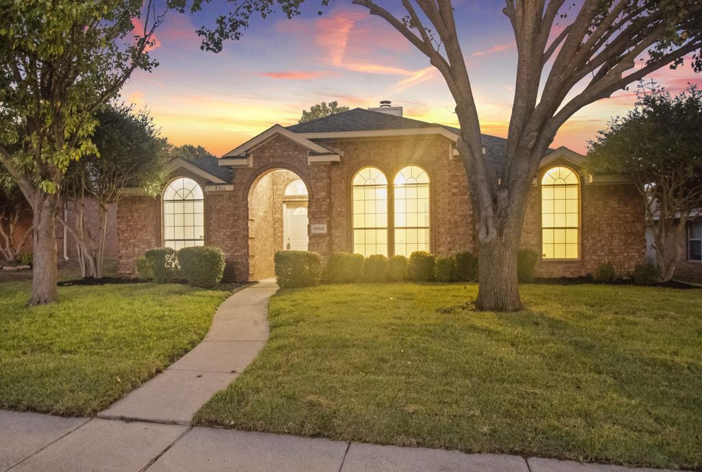 Photo of 8200 Stern Street, Frisco, TX 75035 (MLS # 4479795)