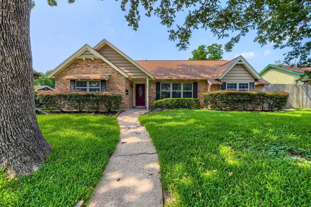 Photo of 5919 Greenmont Drive, Houston, TX 77092 (MLS # 58727521)
