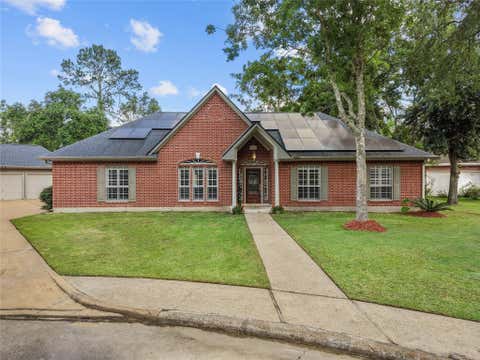 Homes For Sale - 816 Sherwood Forest Drive<br/> Dickinson, TX 77539